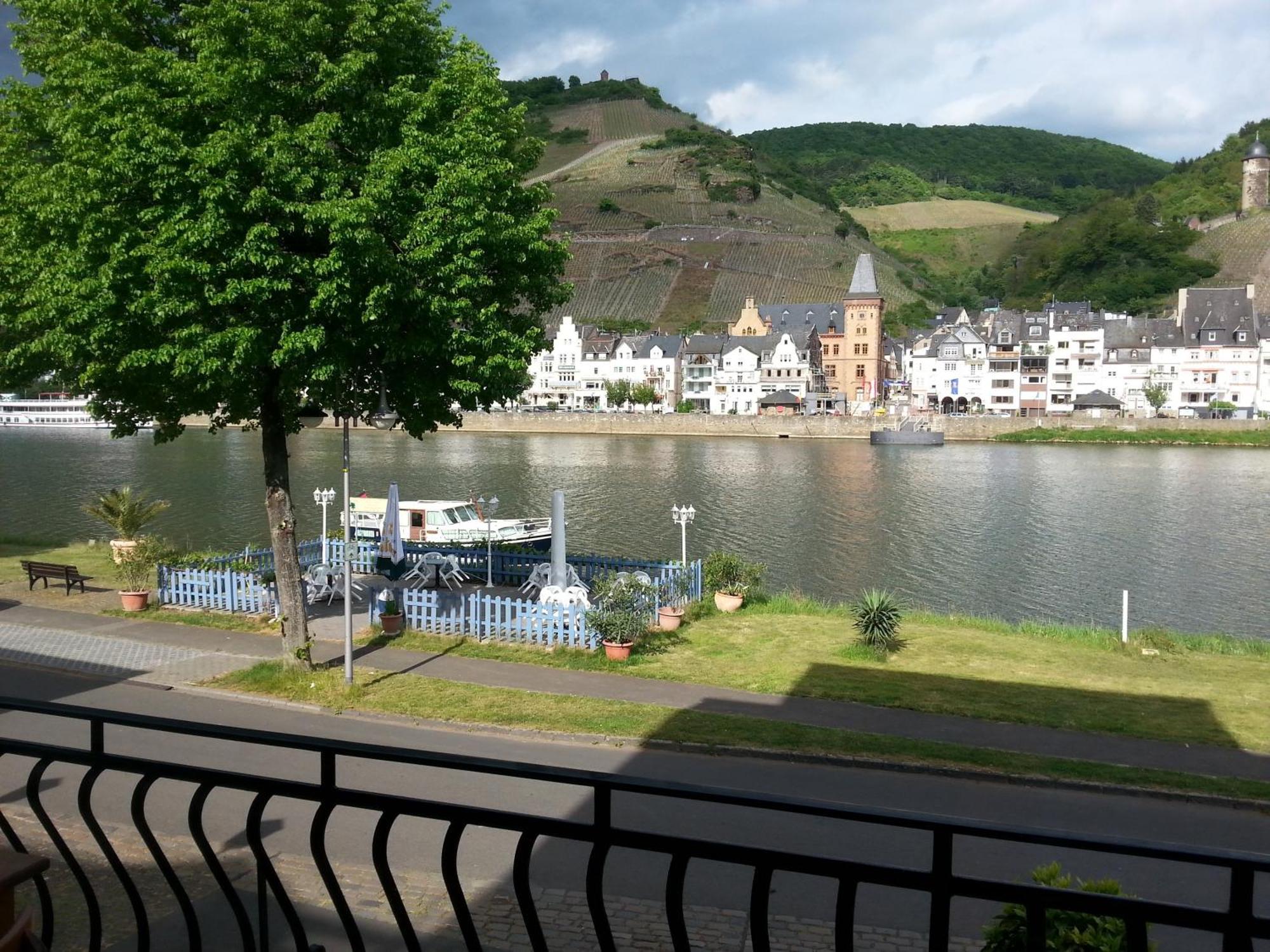 "Ferienhaus An Der Mosel" Цел ан дер Мозел Стая снимка