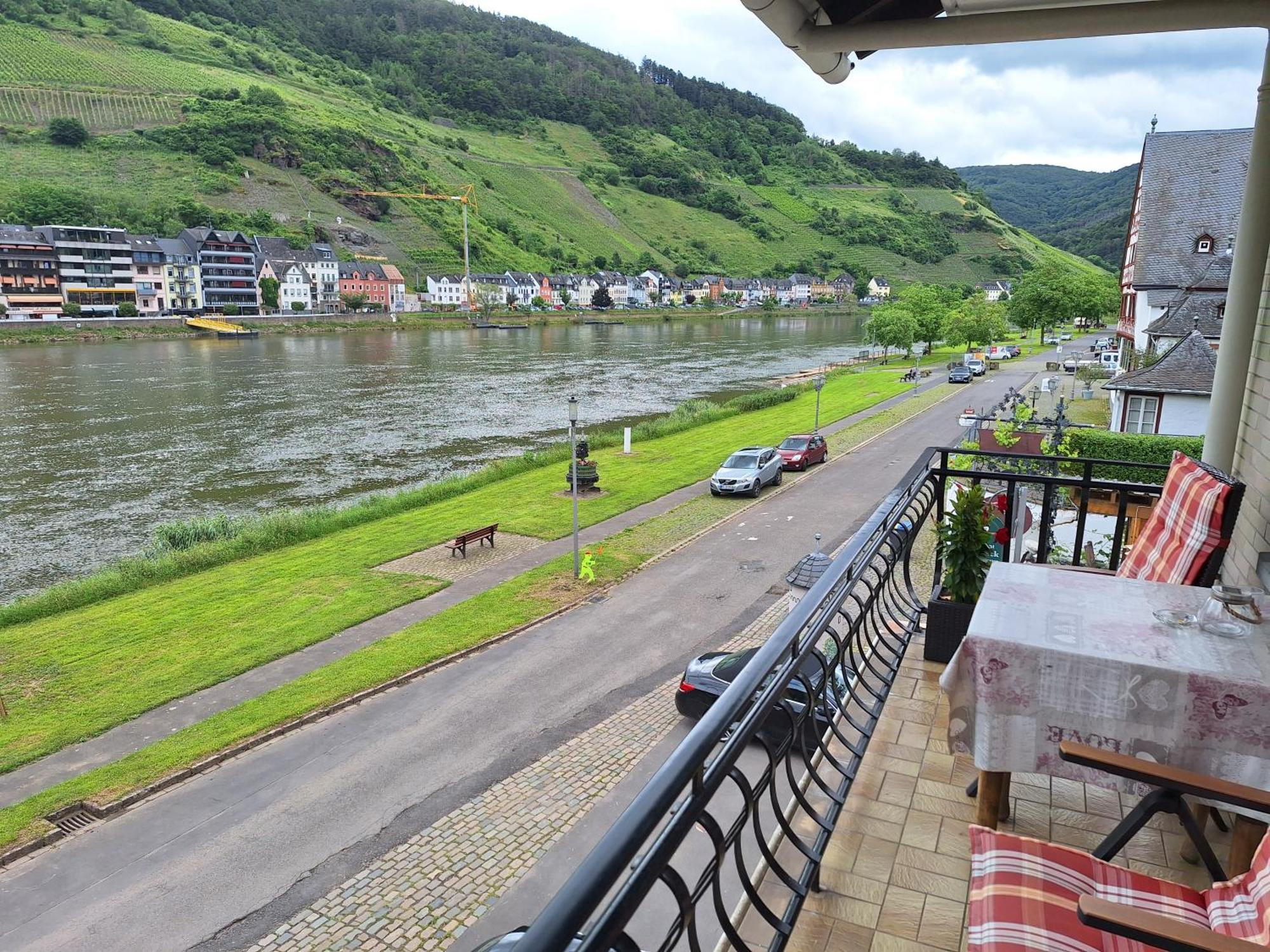 "Ferienhaus An Der Mosel" Цел ан дер Мозел Екстериор снимка