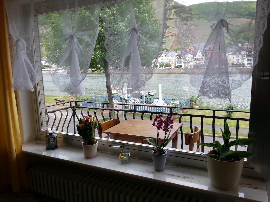 "Ferienhaus An Der Mosel" Цел ан дер Мозел Стая снимка