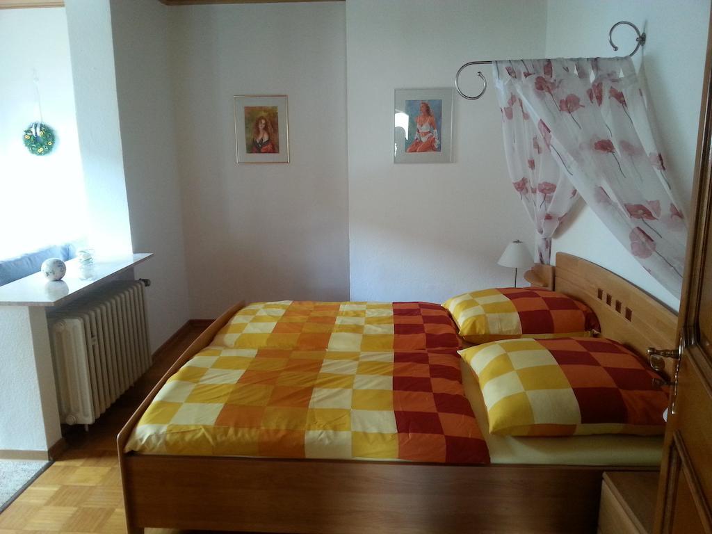 "Ferienhaus An Der Mosel" Цел ан дер Мозел Стая снимка